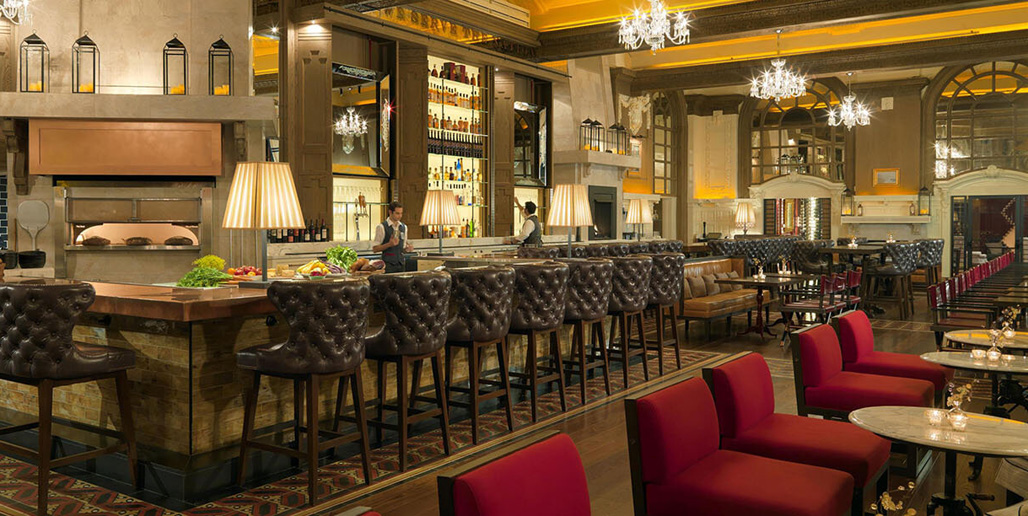 OAK Long Bar + Kitchen